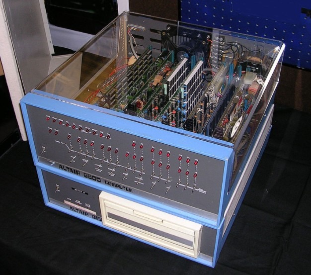 an image of Altair 8000 computer