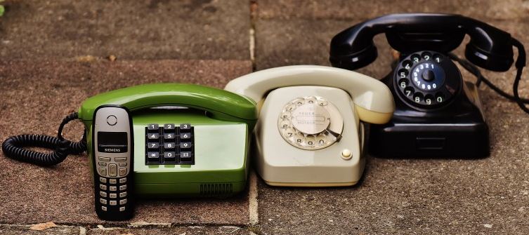 old_communication_telephone