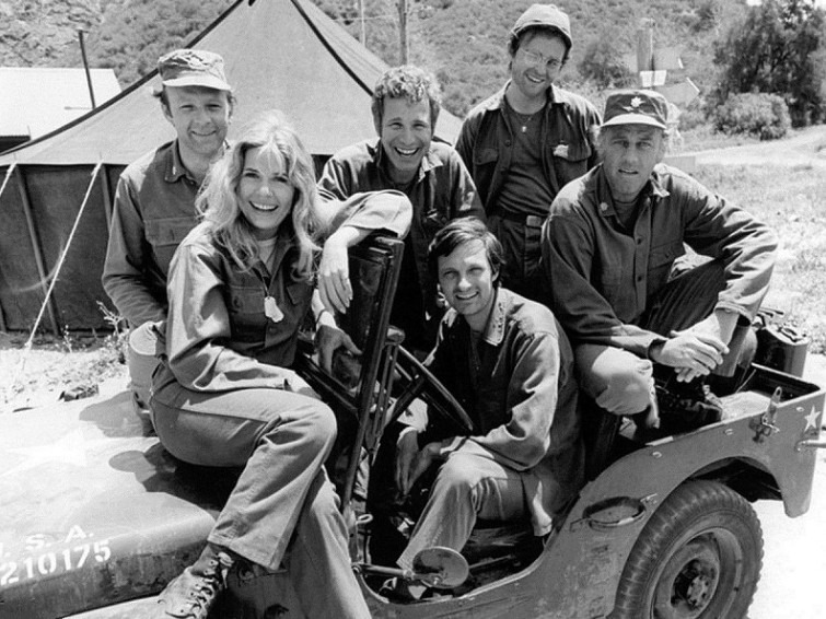 the cast of M*A*S*H