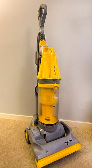 Dyson DC07 vacuum cleaner