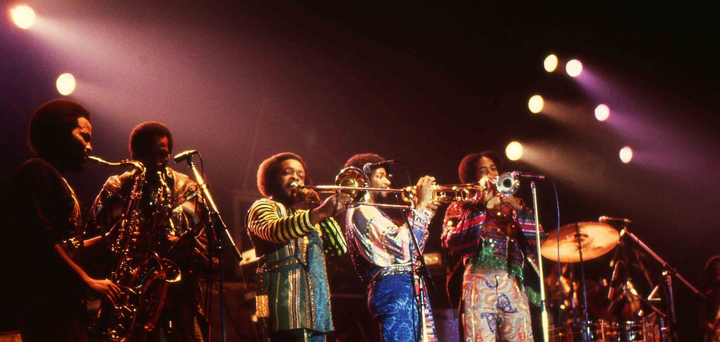 Earth, Wind and Fire band performing