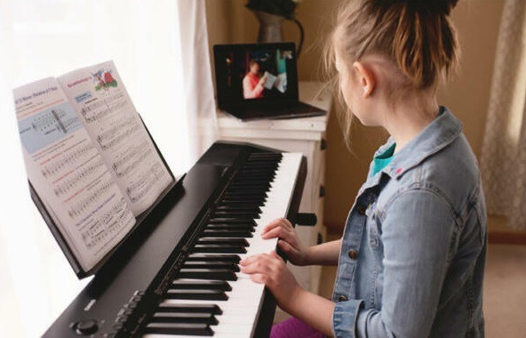 What You Should Do During An Online Piano Lesson