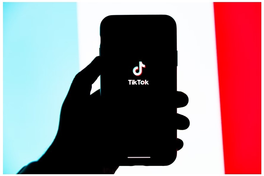 What is the Silhouette Tiktok Challenge?