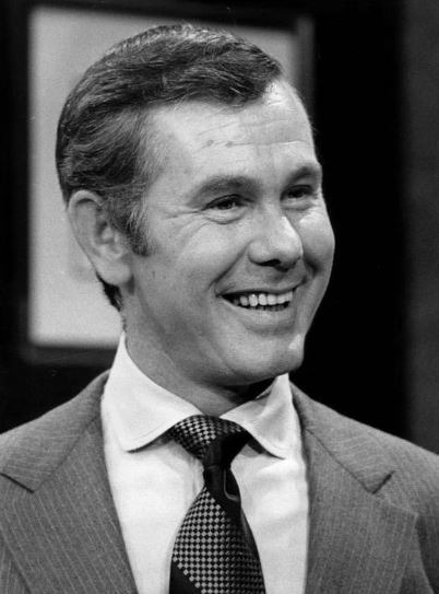 Black and white picture of Johnny Carson in a suit