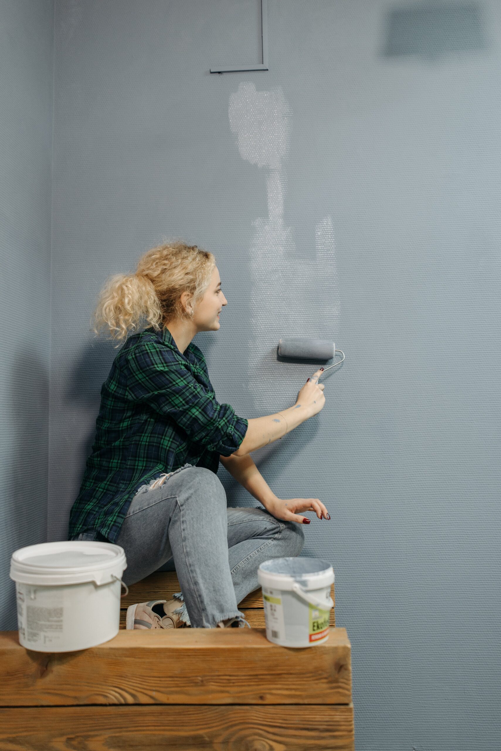 Whats the Difference Between Interior and Exterior Paint