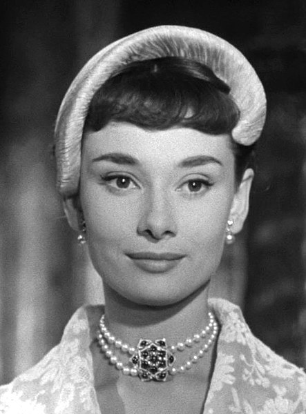 Cropped screenshot of Audrey Hepburn from the trailer for the film Roman Holiday