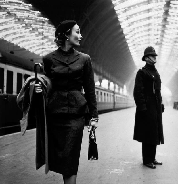 Lisa Fonssagrives at Paddington Station, London