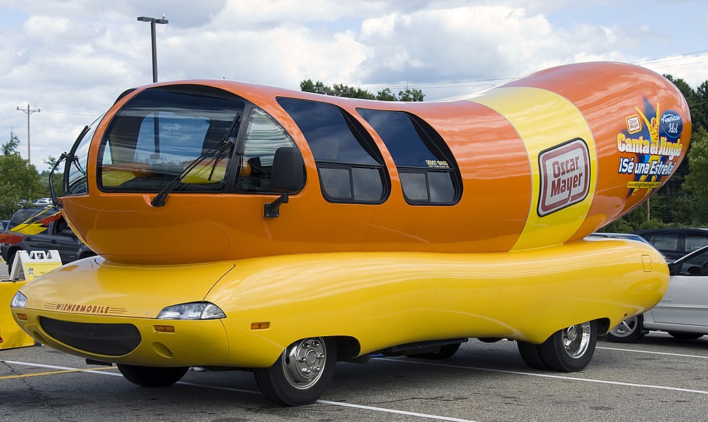 Oscar Mayer Wienermobile "Bologna" in Gilford, New Hampshire, August 19, 2007