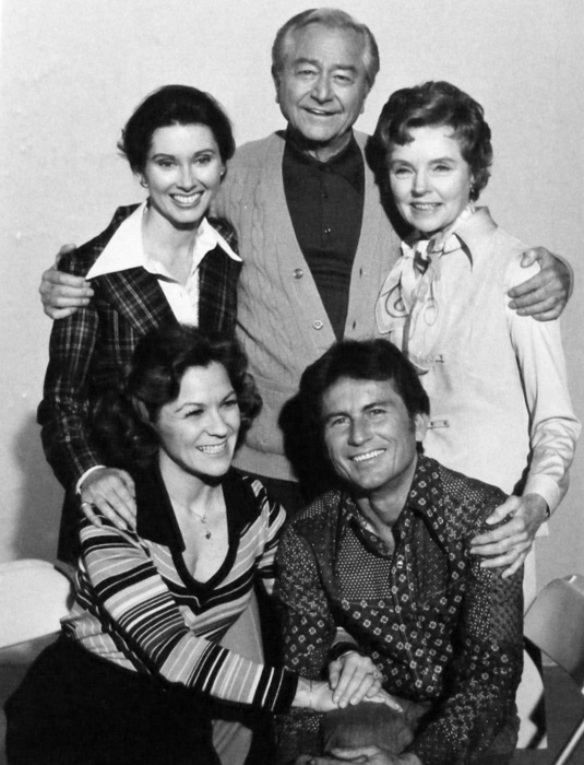 Cast photo from Father Knows Best Reunion. Standing, from left: Elinor Donahue, Robert Young and Jane Wyatt. Seated: Lauren Chapin and Billy Gray